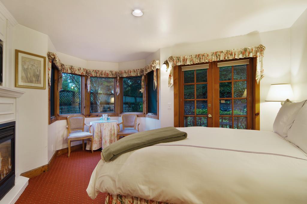 THE BABBLING BROOK INN 3 SANTA CRUZ CA COMPARE HOTEL RATES